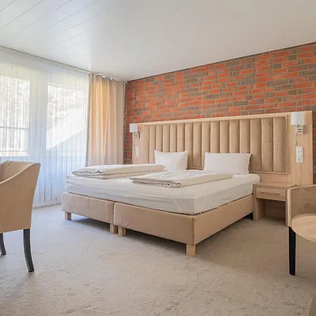 Zur Heidschnucke Hotel 4*