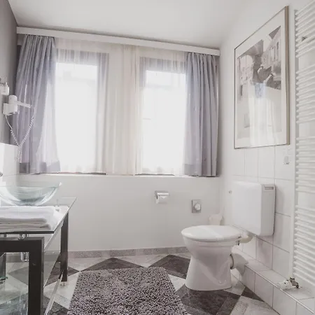 Hotel Zur Heidschnucke 4*
