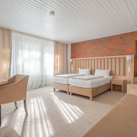 Zur Heidschnucke Hotel 4*