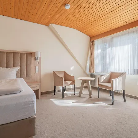 Zur Heidschnucke Hotel 4*